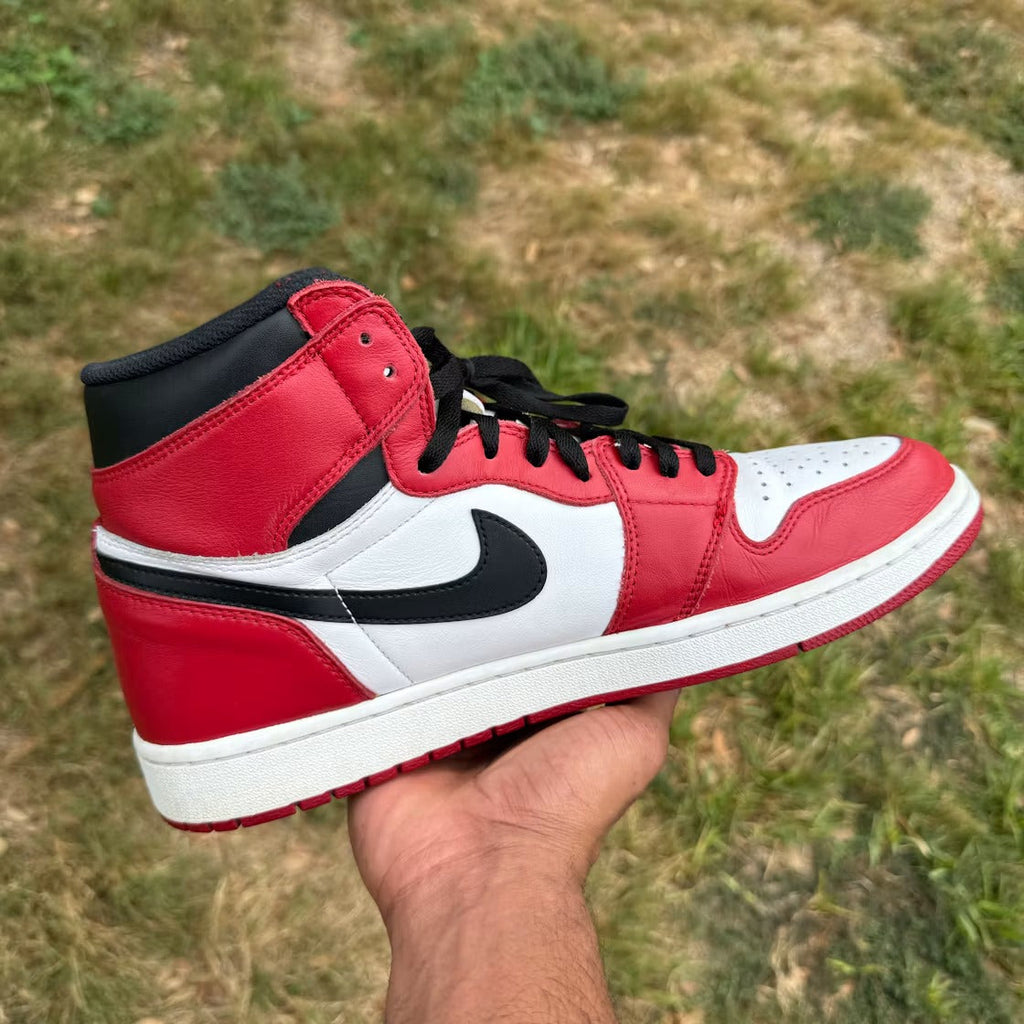 Air Jordan 1 Retro Chicago (2015)