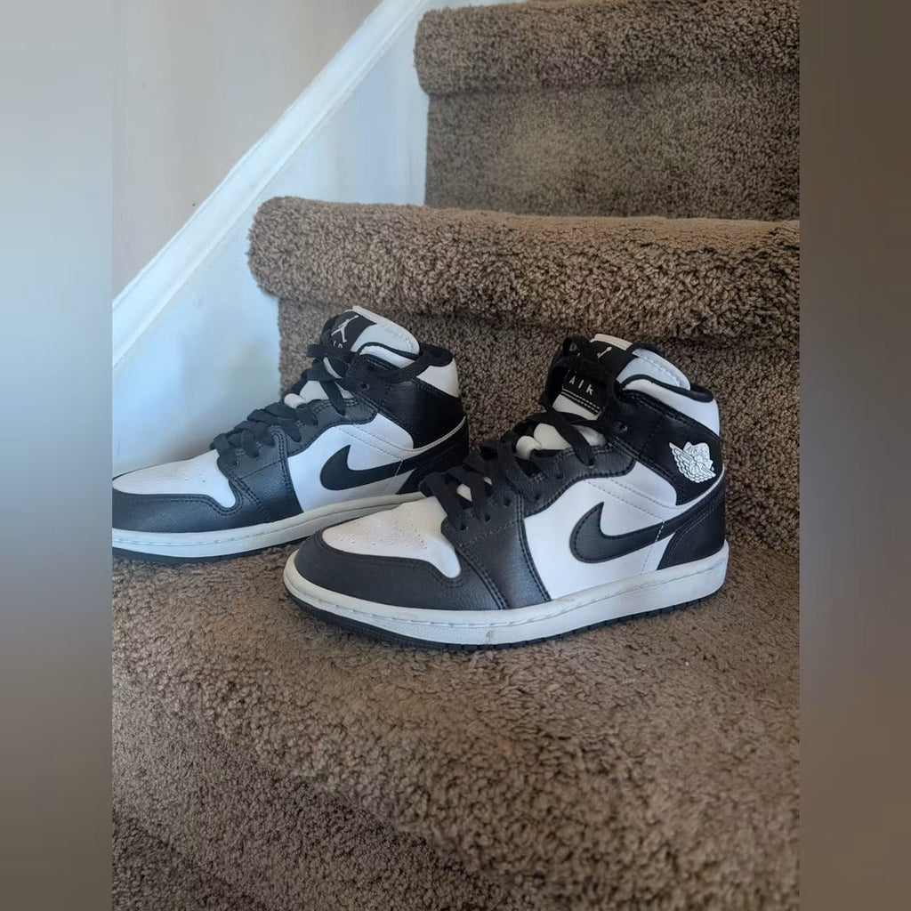 Air Jordan 1 Mid Panda (Women's)