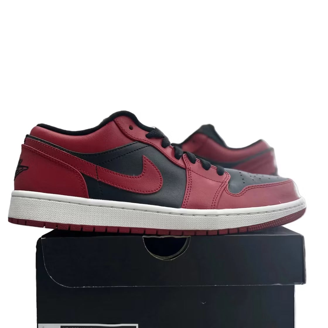 Air Jordan 1 Low Reverse Bred