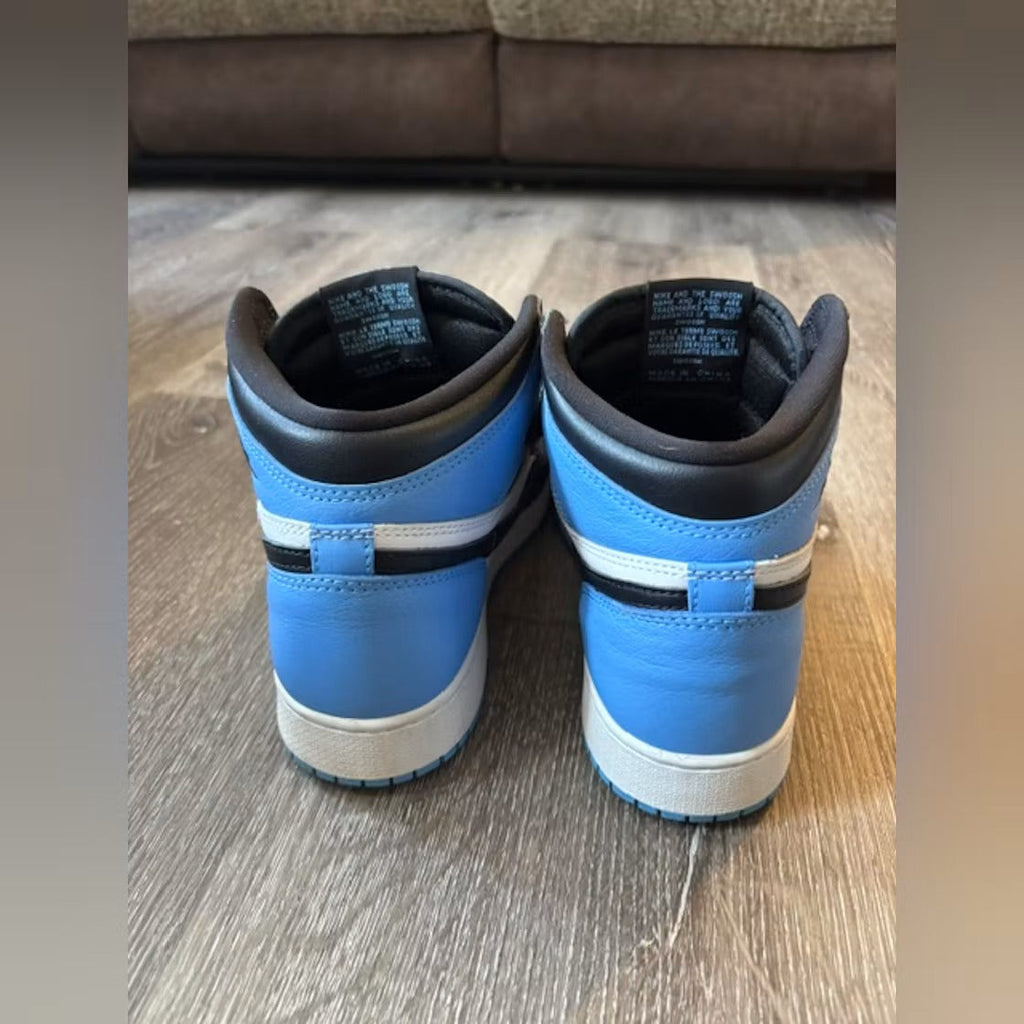 Air Jordan 1 Retro High OG UNC Toe (GS)