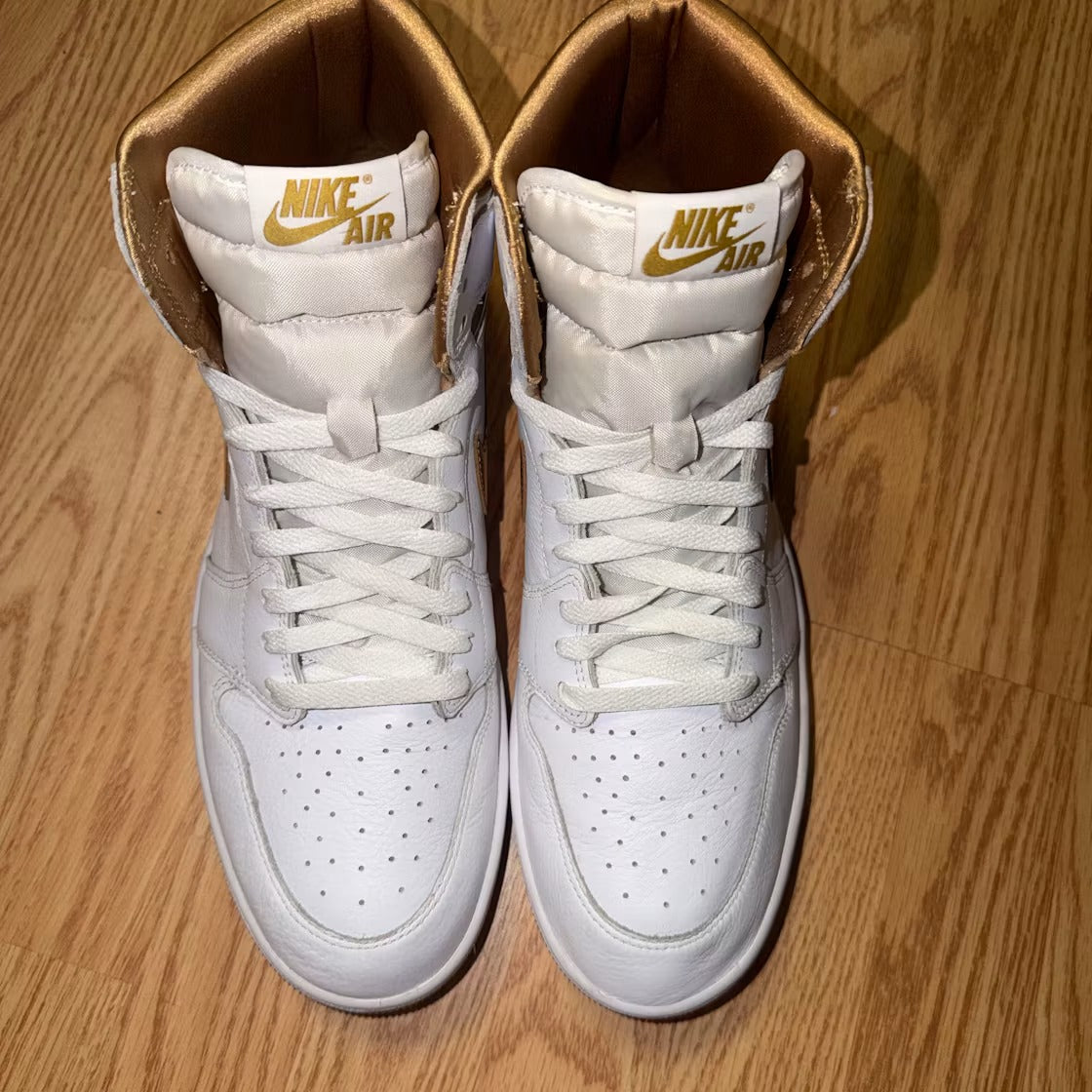 Air Jordan 1 Retro High OG Metallic Gold (Women's)