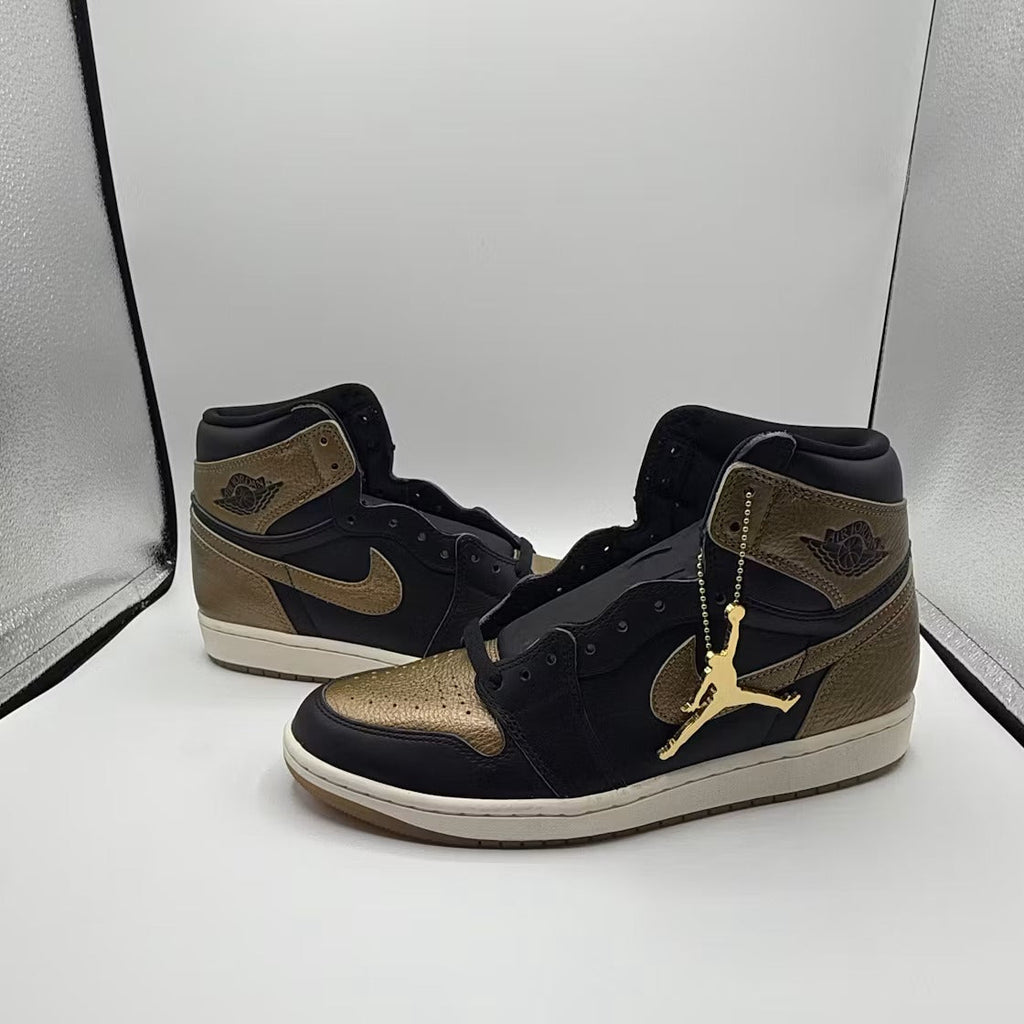 Air Jordan 1 Retro High OG Black Metallic Gold