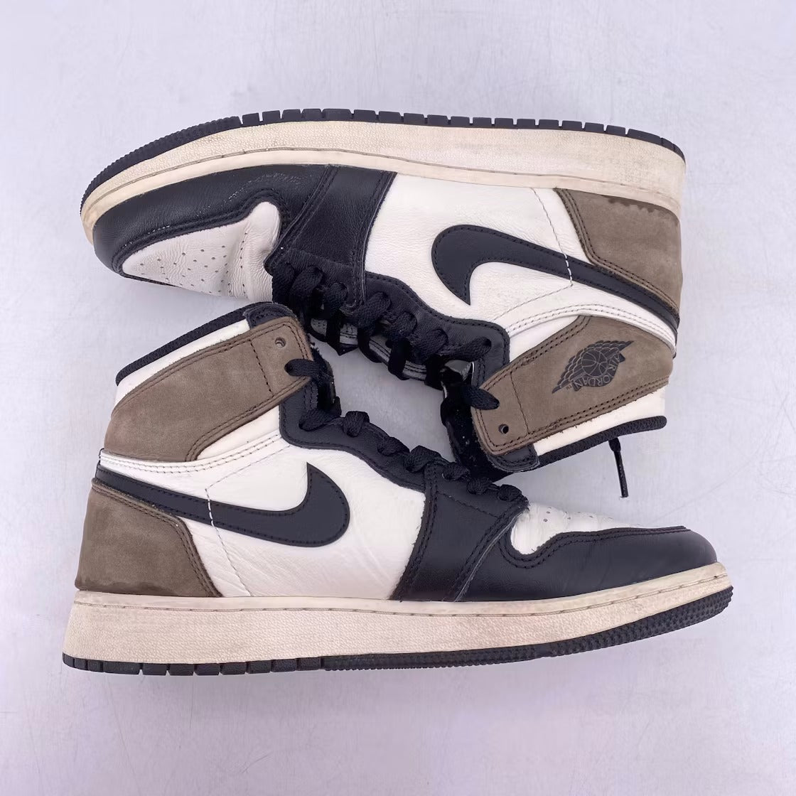 Air Jordan 1 Retro High Dark Mocha (GS)