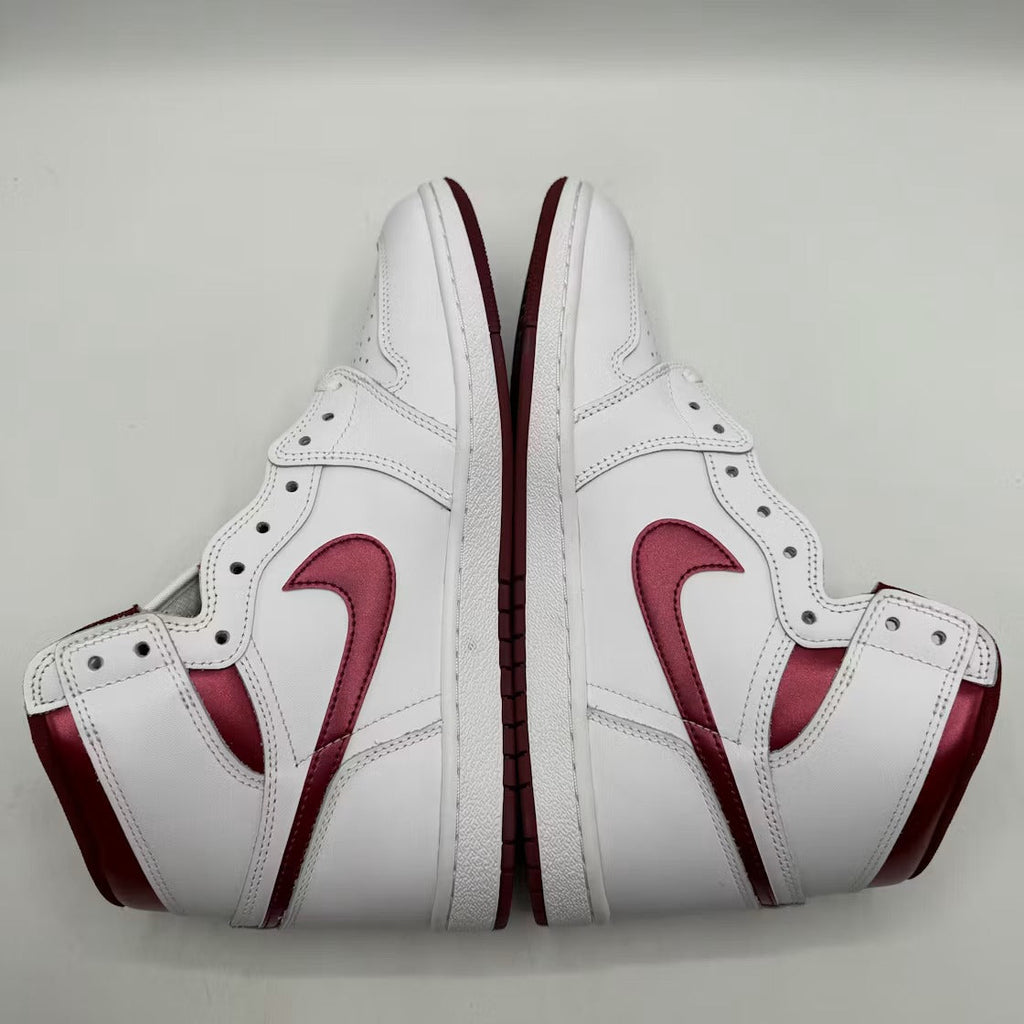 Air Jordan 1 Retro High '85 OG Metallic Burgundy