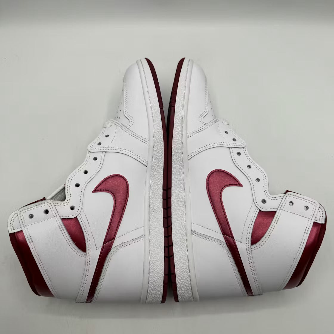 Air Jordan 1 Retro High '85 OG Metallic Burgundy