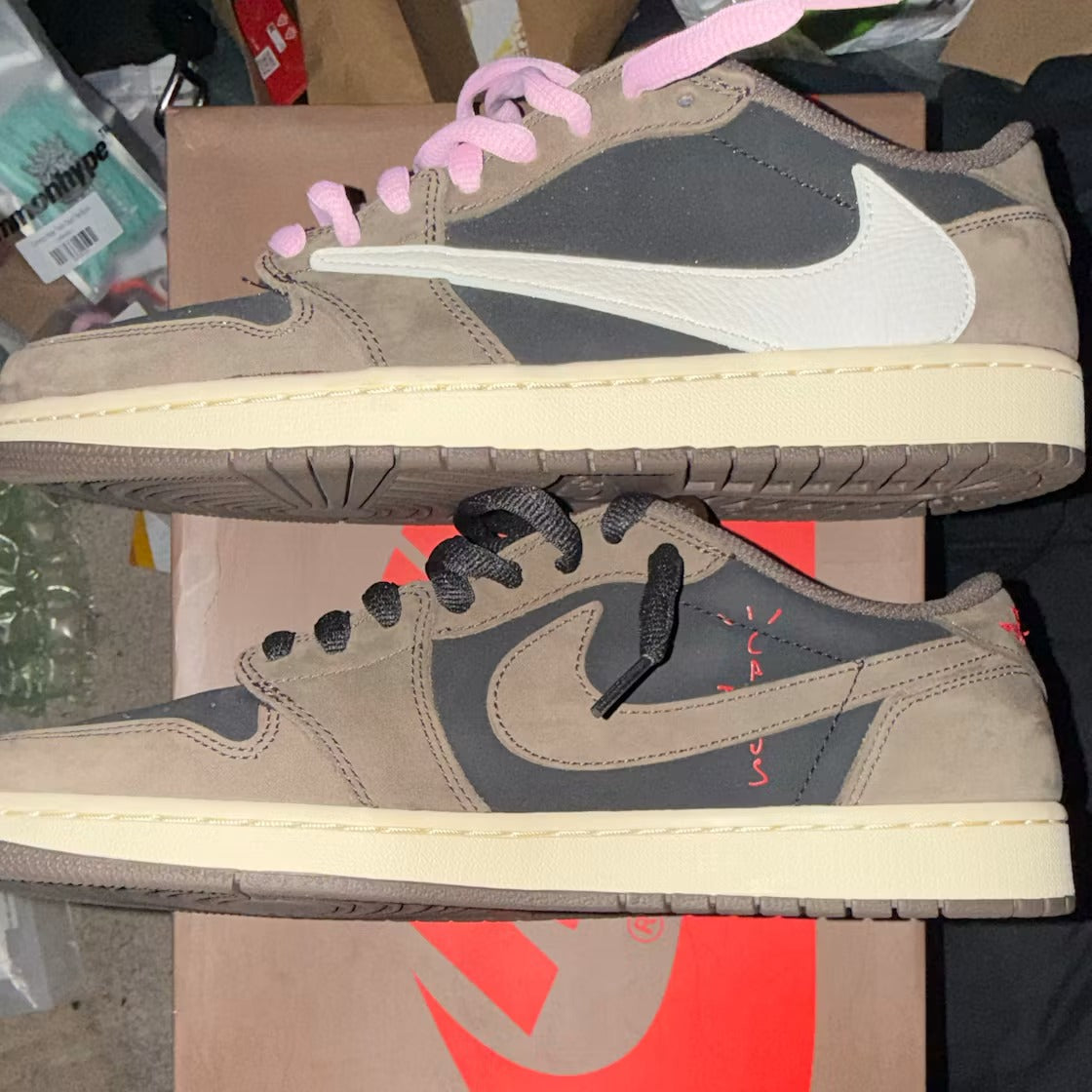 Air Jordan 1 Retro Low OG SP Travis Scott Mocha