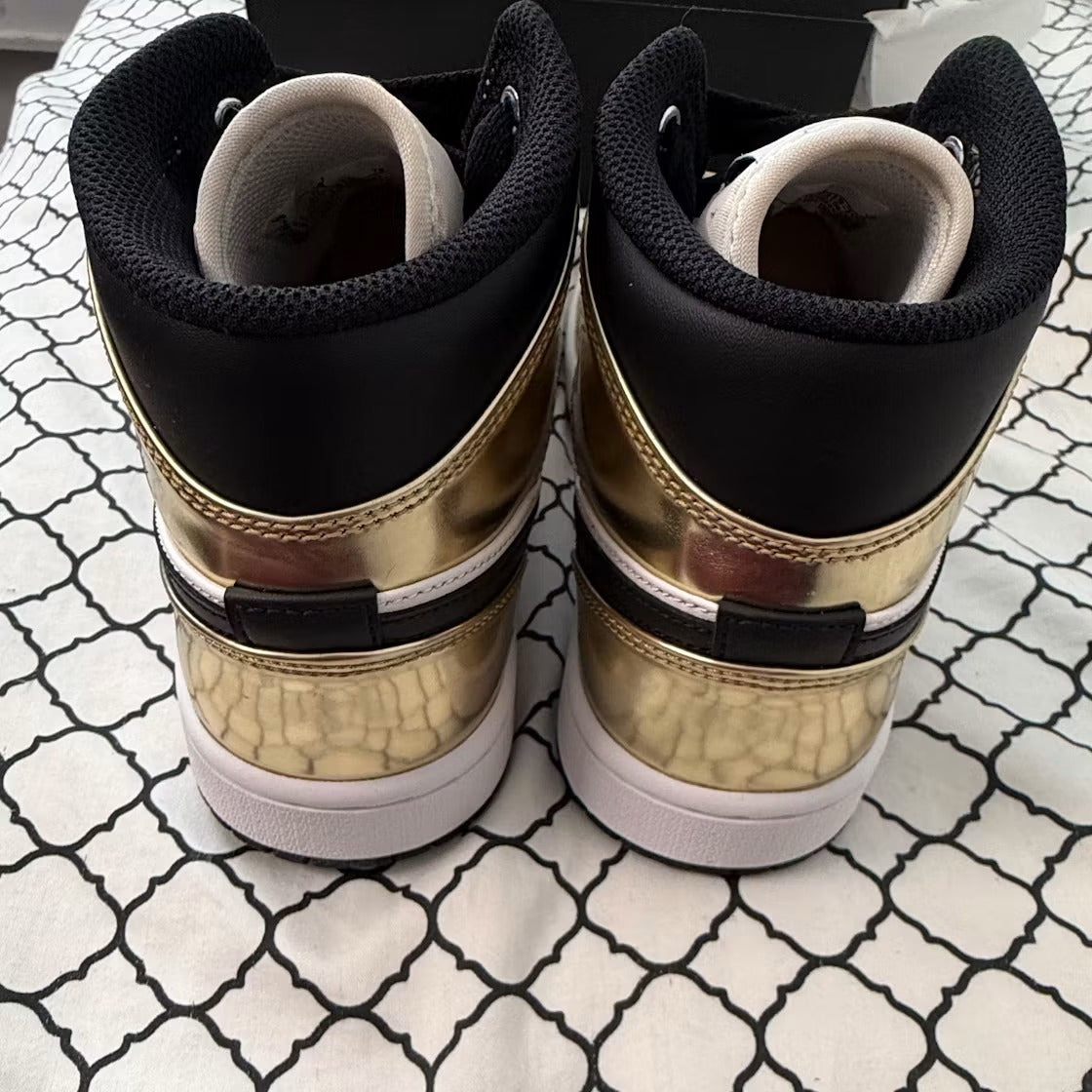 Air Jordan 1 Mid Metallic Gold Black White