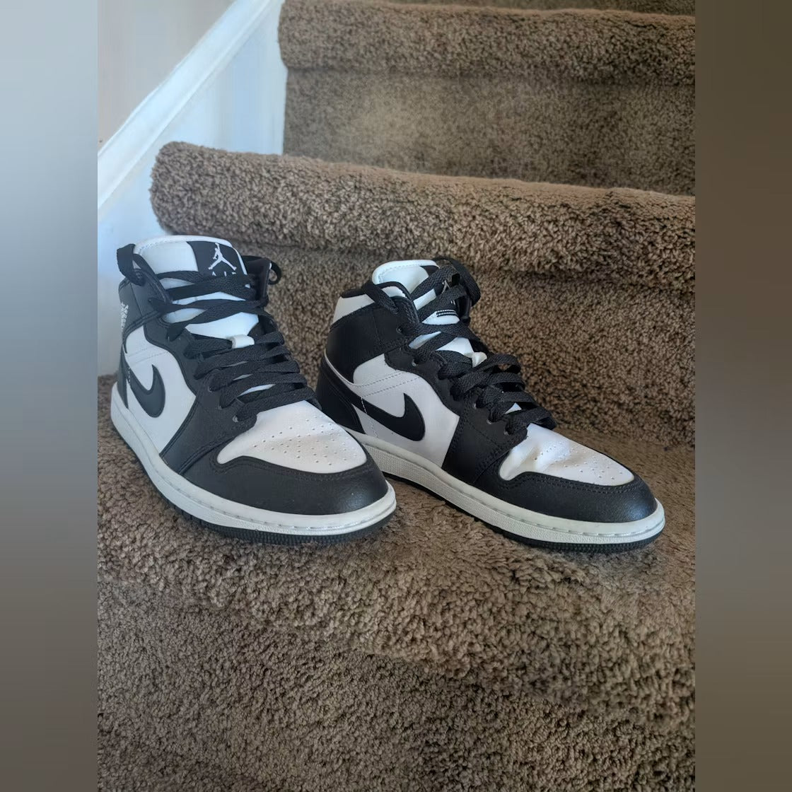 Air Jordan 1 Mid Panda (Women's)