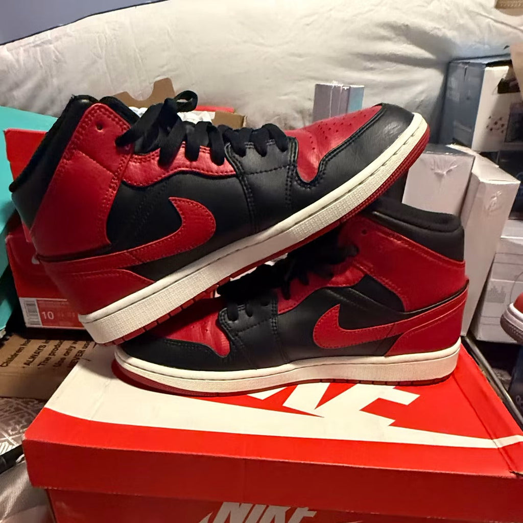 Air Jordan 1 Mid Banned (2020)