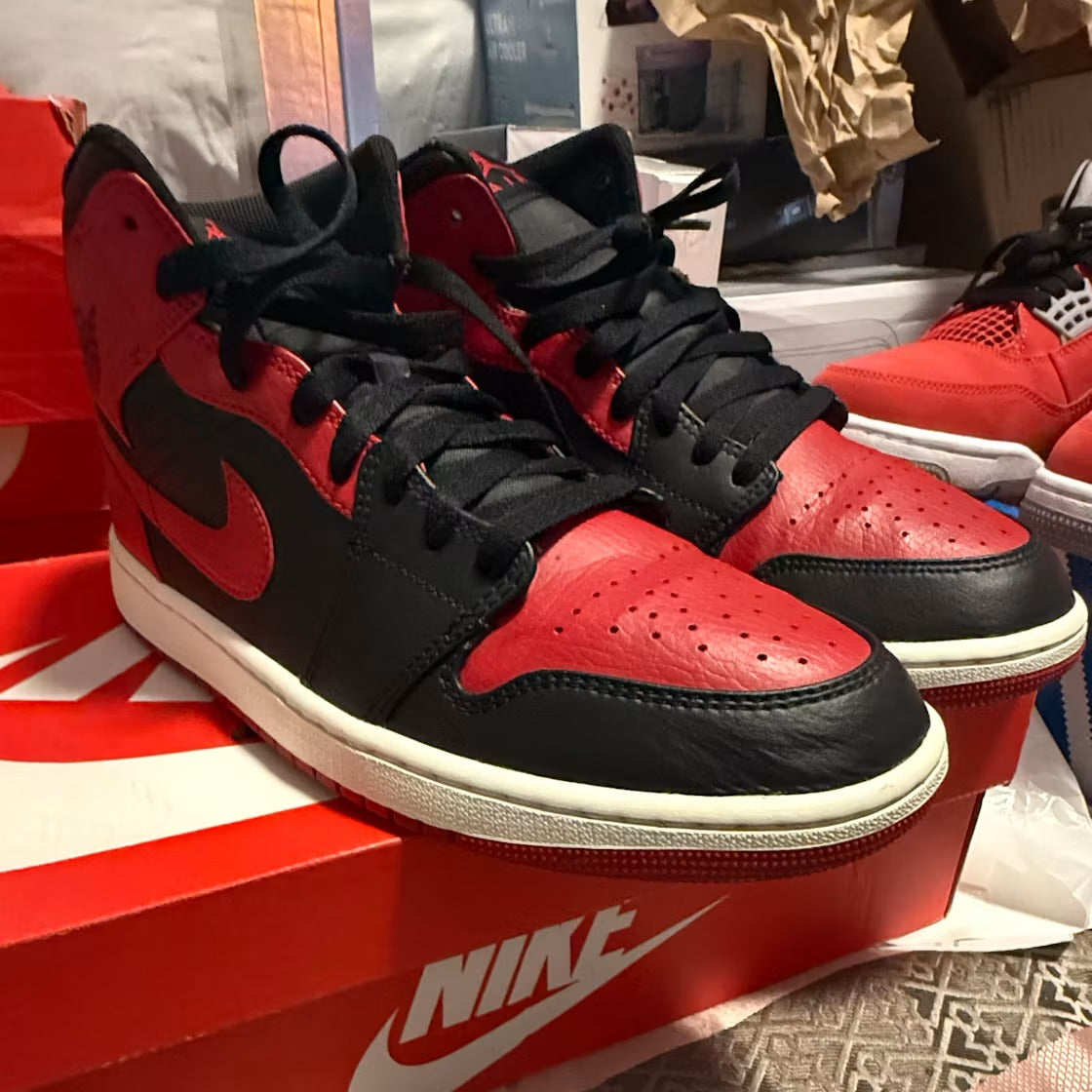 Air Jordan 1 Mid Banned (2020)