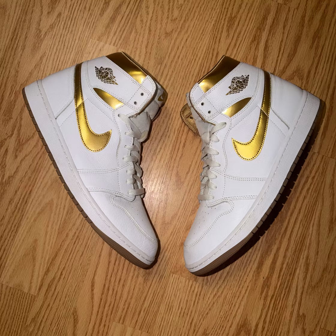 Air Jordan 1 Retro High OG Metallic Gold (Women's)