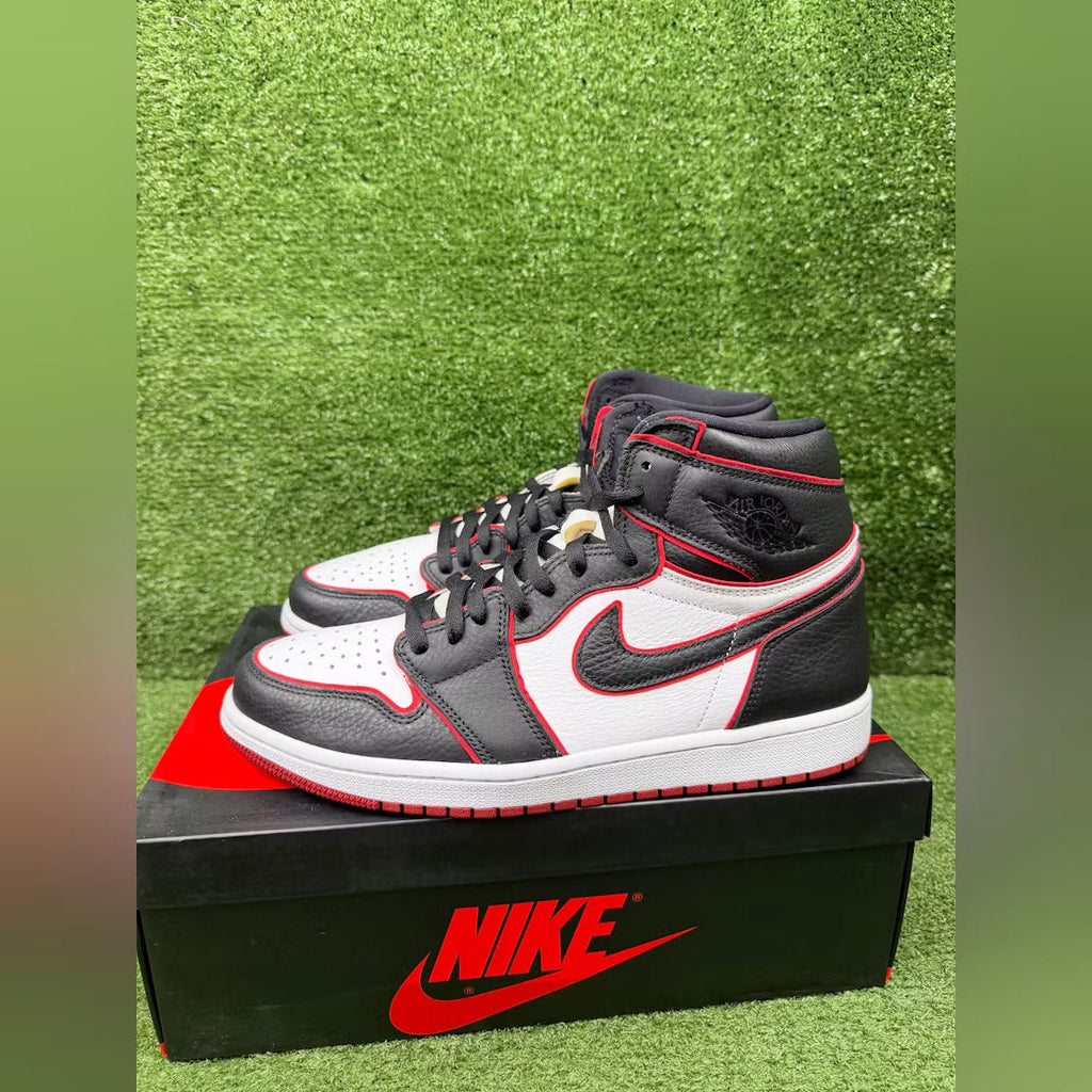 Air Jordan 1 Retro High Bloodline