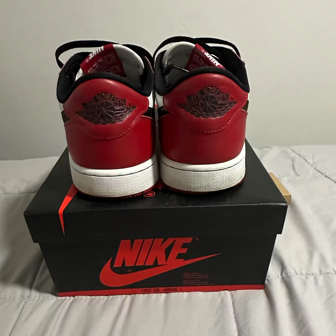 Air Jordan 1 Retro Low OG Chicago (2025)